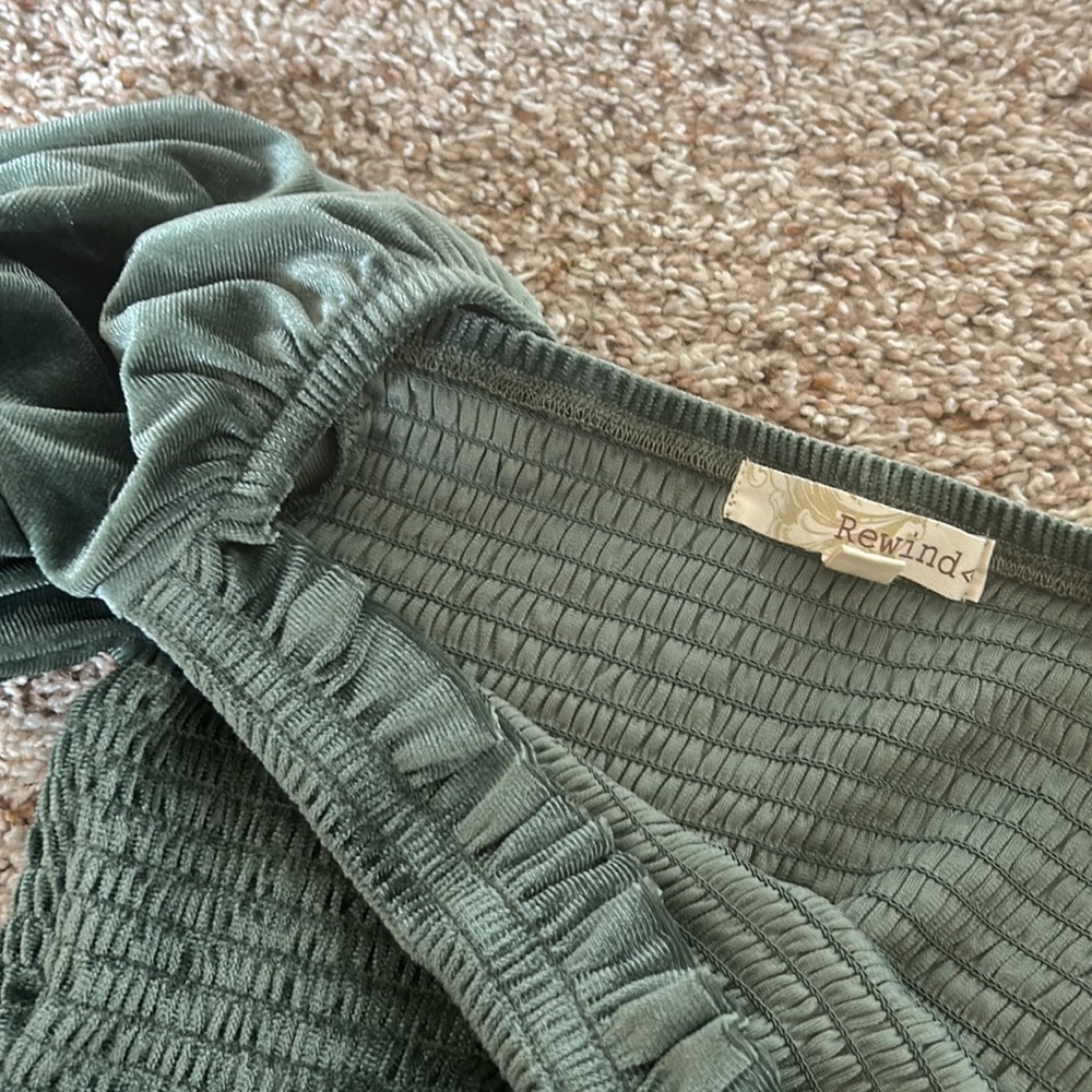 Sage/Pistachio Velvet Fabric Off The Shoulders Top - Picture 2 of 2